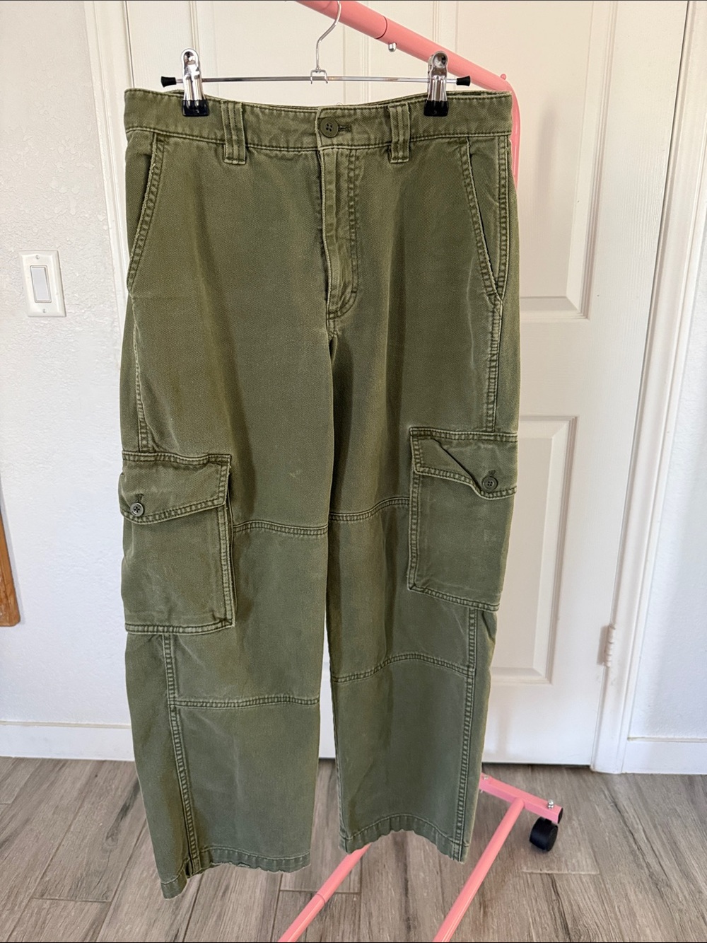 Women’s TNA Olive Green Cargo Pants - Classic Utility Style
